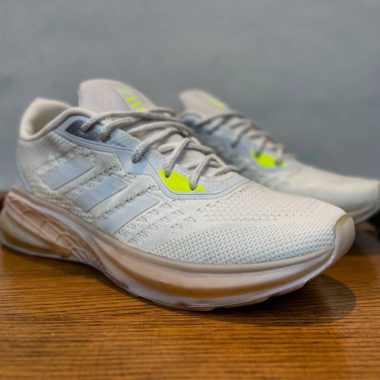 کتونی مردانه آدیداس مناسب پیادهروی